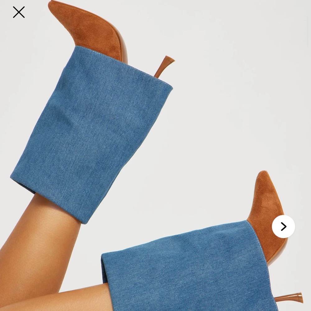 Chic Blue and Tan Women's Jeans